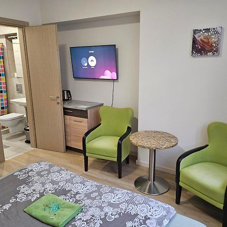 Kauno Apartamentai King Size Bed คอนัส ภายนอก รูปภาพ